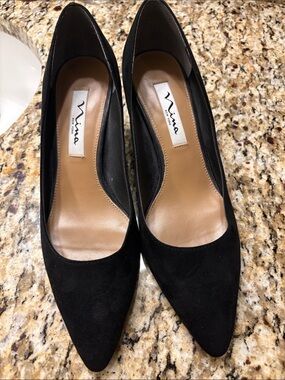 Nina Black Pointed-Toe Suede Pumps
